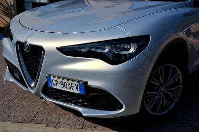 Car image 36