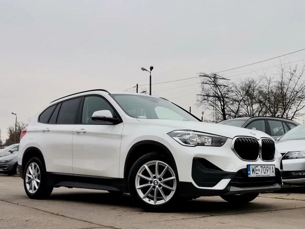 BMW X1 sDrive18i Advantage 103 kW image number 3