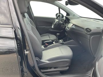 Car image 17