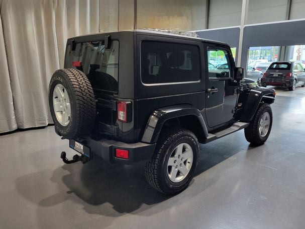 Jeep Wrangler Unlimited 2.8 CRD Sahara 147 kW image number 2