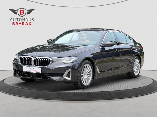 BMW 520d Luxury Line 140 kW image number 1