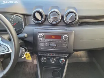 Car image 26