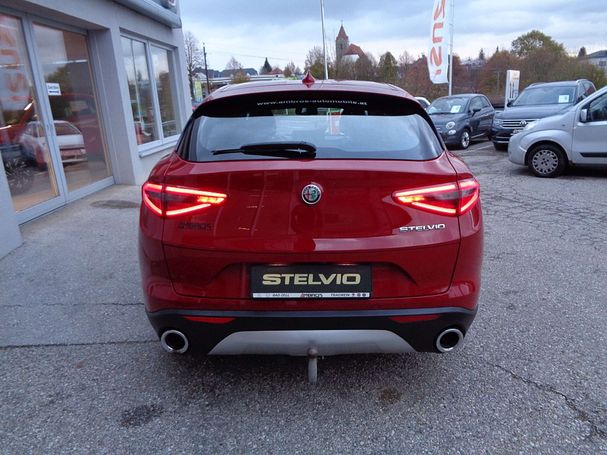 Alfa Romeo Stelvio 2.2 Super 110 kW image number 4