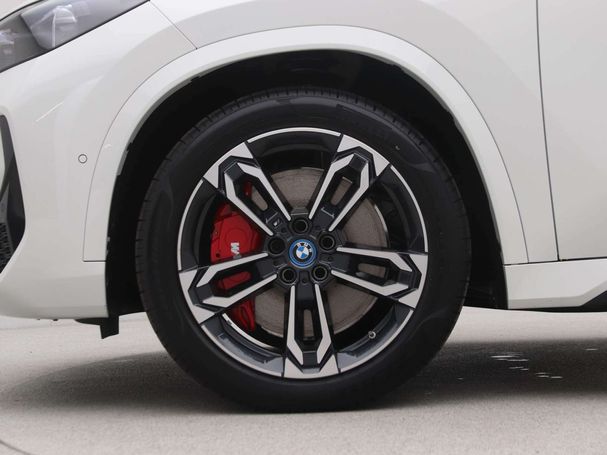 BMW iX1 eDrive20 M Sport 150 kW image number 23