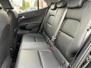 Car image 27