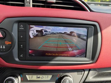 Car image 26