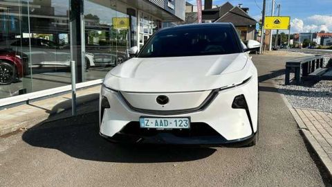 Car image 4
