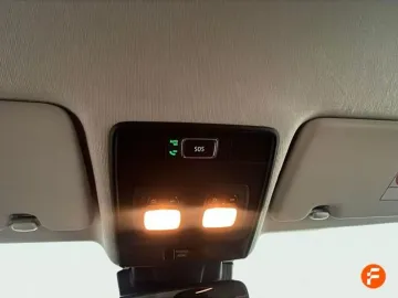 Car image 32