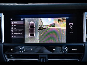 Car image 30