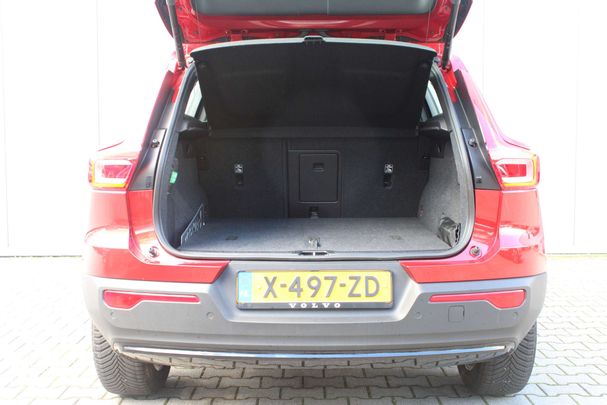 Volvo XC40 B4 Plus Dark 145 kW image number 7