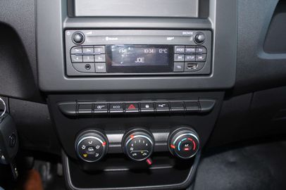 Car image 24