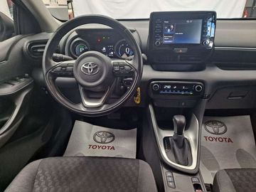 Car image 11