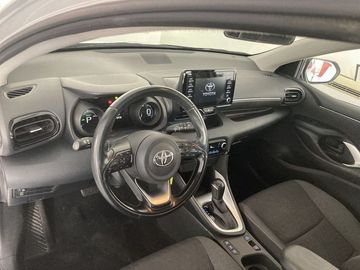 Car image 9