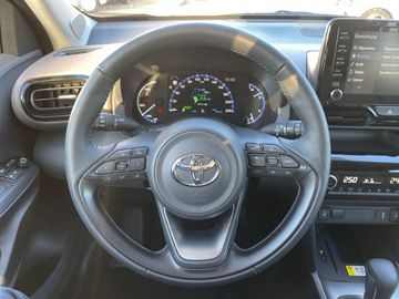 Car image 24