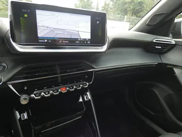 Car image 40