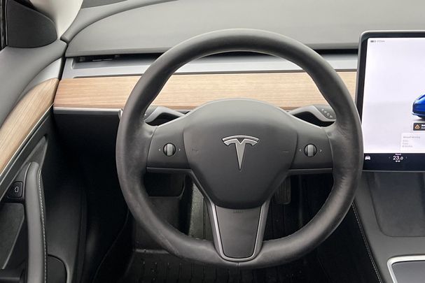 Tesla Model 3 Long Range AWD 324 kW image number 16