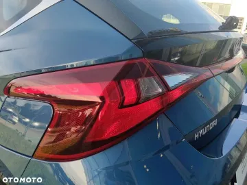 Car image 28