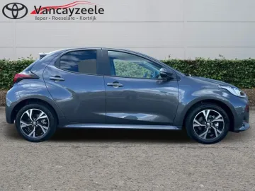 Car image 3