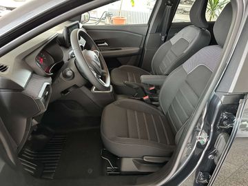 Car image 11