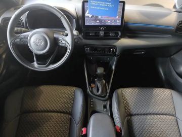 Car image 9