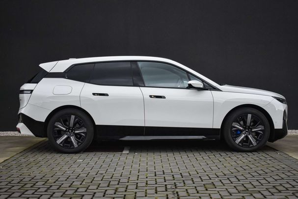 BMW iX xDrive40 M Sport 250 kW image number 6