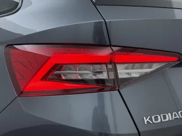 Car image 33