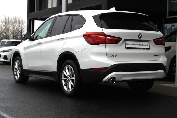 BMW X1 sDrive18i Advantage 103 kW image number 3