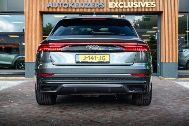 Audi Q8 55 TFSI quattro 280 kW image number 6