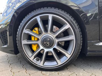 Car image 29
