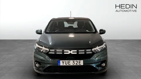 Car image 2
