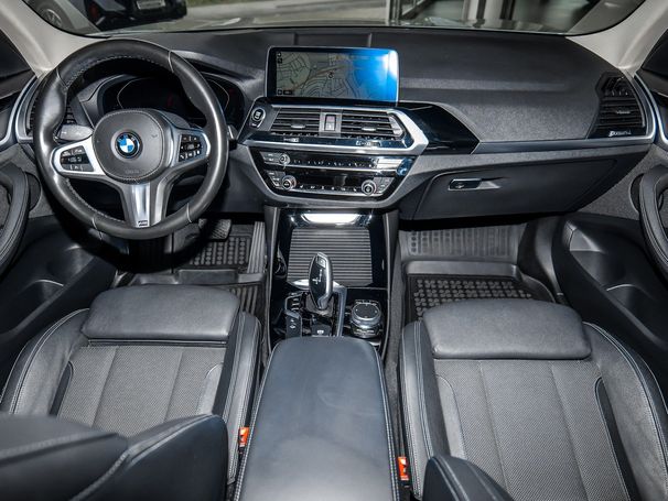 BMW X3 xDrive20d xLine 140 kW image number 12