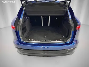 Car image 30