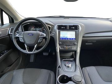 Car image 15