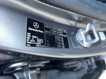 Car image 40