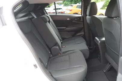 Car image 28
