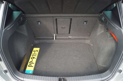 Car image 36