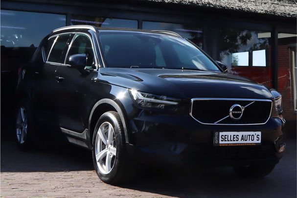 Volvo XC40 1.5 T2 Momentum 95 kW image number 2