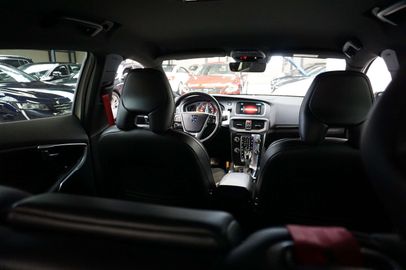 Car image 24