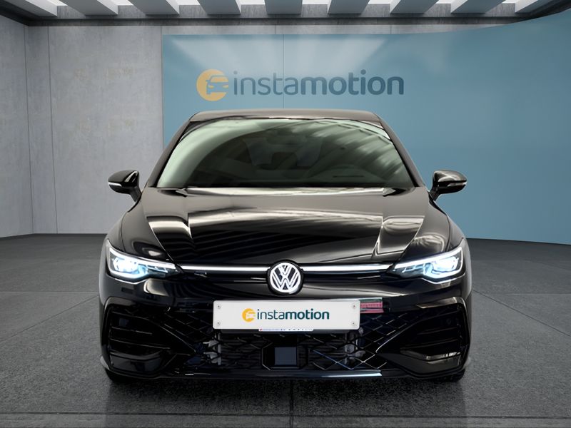 Volkswagen Golf 8 2.0