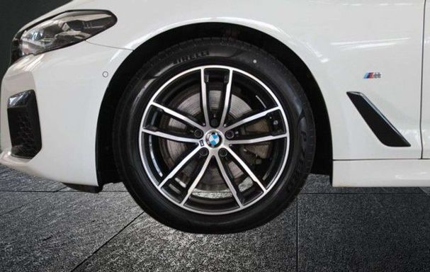 BMW 520d Touring xDrive 140 kW image number 5