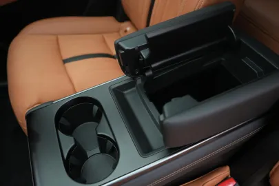 Car image 49