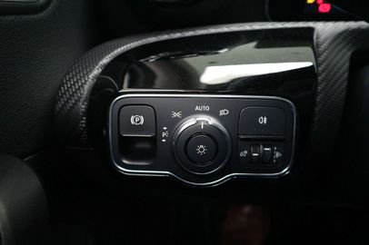 Car image 33