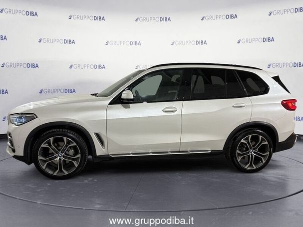 BMW X5 xDrive30d xLine 195 kW image number 7