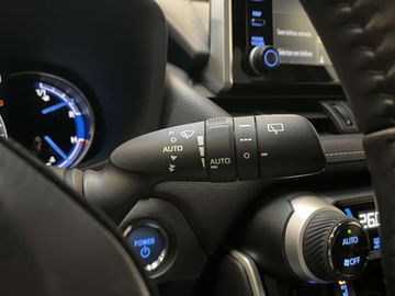 Car image 32