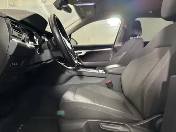 Car image 23