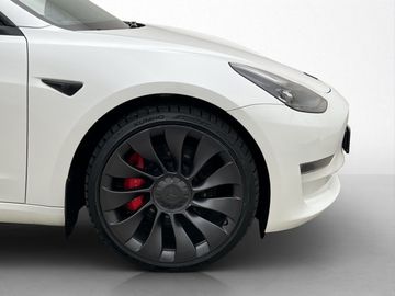 Car image 33
