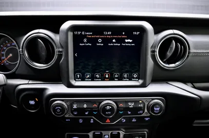 Car image 25
