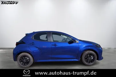 Car image 3