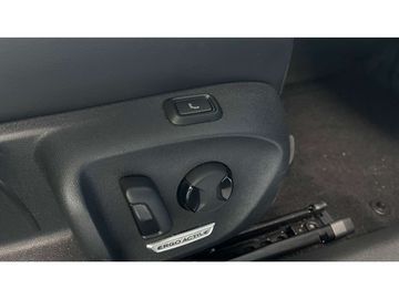 Car image 37