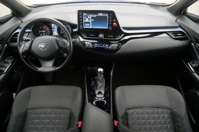 Car image 8